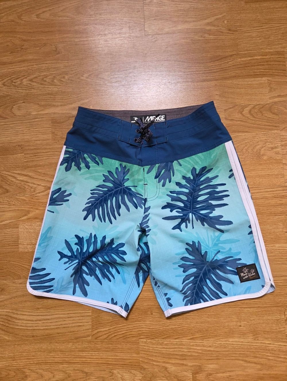 😎 RIP CURL 😎 NEW - 17" Mirage Boy's Swim Boardshorts - [Size 26]